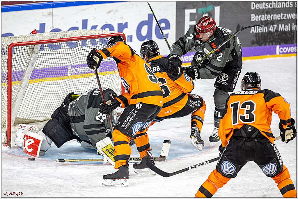DEL; Koelner Haie - Grizzlys Wolfsburg, 26.12.2018